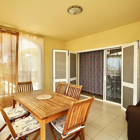 Spacious In Golf Del Sur Apartamento San Miguel de Abona